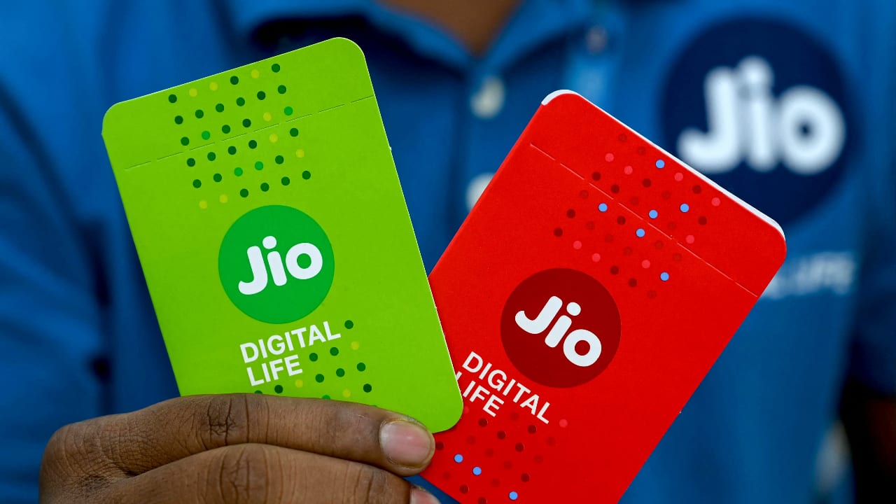 Jio Platforms IPO LIVE Updates: Subscription hits 4.43 times, QIB demand crosses 10 times