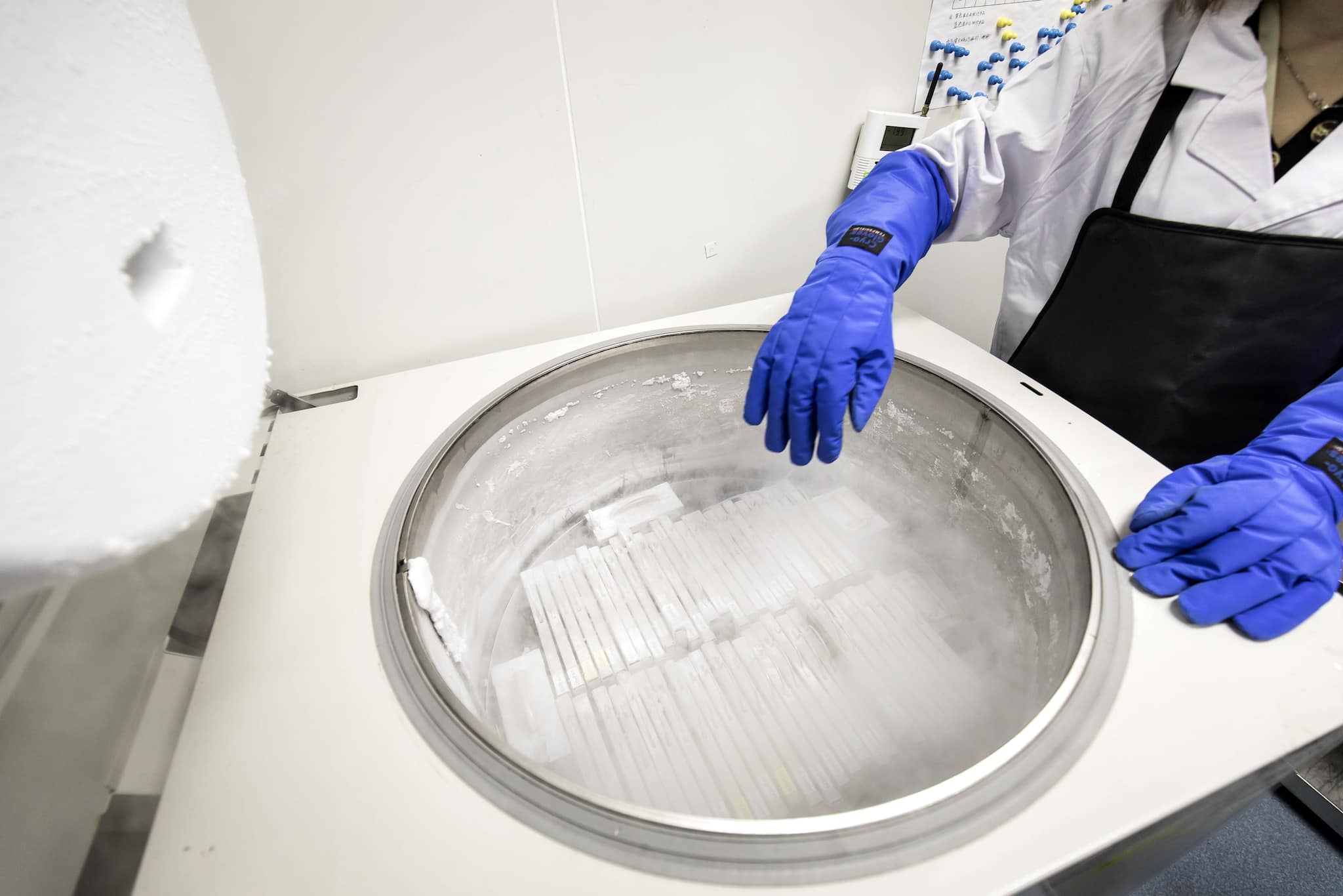 US proposes curbs on investment in Chinese biotech firms