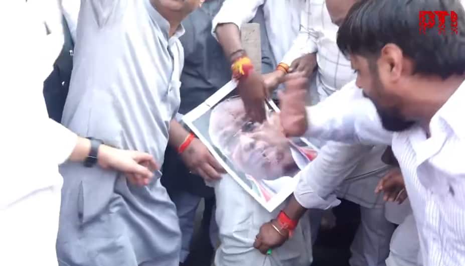 BJP holds nationwide protests over Kharge's 'Modi ka baap bhi jayega' remark, seeks apology