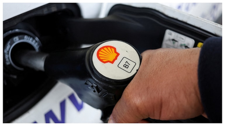 Shell Oil Logo Shell Logo Shell announces $5 billion buyback as oil refining booms